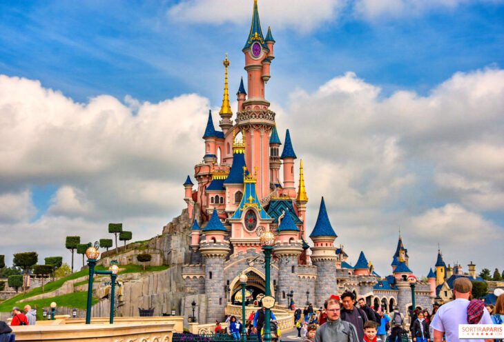 Disneyland® Paris 1-Day Ticket: Access 2 Parks for an Unforgettable Adventure
